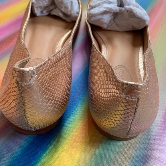 CorsoComo platinum metallic snake morrison flatEUC - Picture 3 of 8